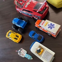 車のオモチャ各種の画像
