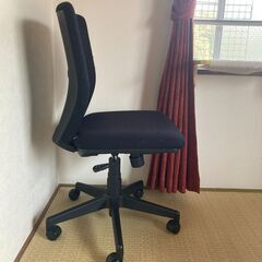 黒い机椅子　 無料です！の画像