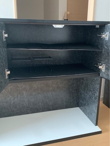 2万円！美品⭐︎食器棚の分解写真
