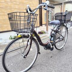 【現車確認予約入っております。】美品！電動アシスト自転車　ヤマハPASナチュラ　26インチ　ブラウン　バッテリー8.7Ah 充電器付、後ろカゴ付きの画像
