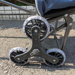 折り畳み椅子付き　キャリーカートの画像