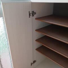 ホワイトシューズラックの画像