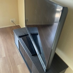 三菱テレビ、テレビ台