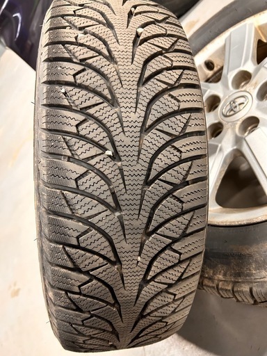 純正ホイール付きｽﾀｯﾄﾞﾚｽ 4本セット205/60R16 96H  XL