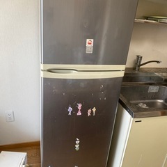 冷蔵庫、トースター、電子レンジ、炊飯器