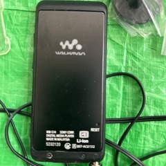 ソニーウォークマン NW−S14 専用カバー付きの画像