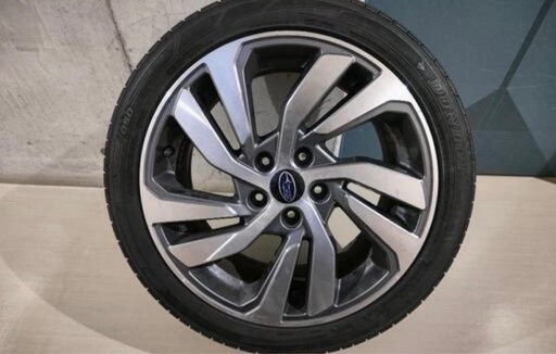 225/45R18 レヴォーグ純正ホイール　タイヤ