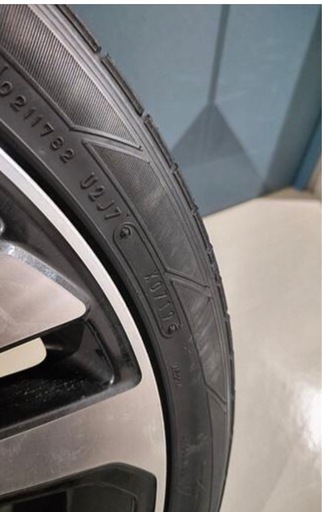 225/45R18 レヴォーグ純正ホイール　タイヤ