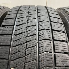 BS BRIDGESTONE BLIZZAK VRX2 215/50R18 18インチ スタッドレス 4本 20年製 audi/Q2 VW/T-Roc ヤリスクロス CX-3等　(KTI270)クレジットカード QRコード決済可能の画像