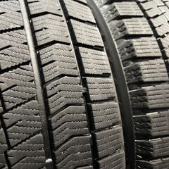 BS BRIDGESTONE BLIZZAK VRX2 215/50R18 18インチ スタッドレス 4本 20年製 audi/Q2 VW/T-Roc ヤリスクロス CX-3等　(KTI270)クレジットカード QRコード決済可能の画像