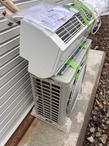 決まりました。　HITACHI エアコン RAS-KD28L 2.8kw 2021年　10畳　暖房
