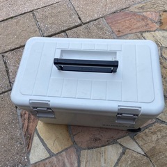 綺麗な中古クーラーボックス