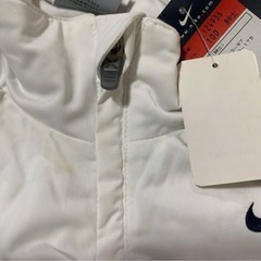 ⑩【新品未着用】NIKE アウター　DRY FITの画像