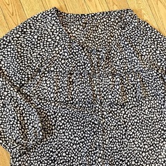 simplicite トップスの画像