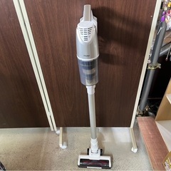 高年式 Haier（ハイアール） サイクロン式コードレスクリーナー JC-BSC1B(S) 2024年製 掃除機 シルバー 動作確認済み ③