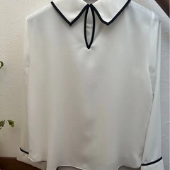 ZARA ロールネックブラウス美品の画像