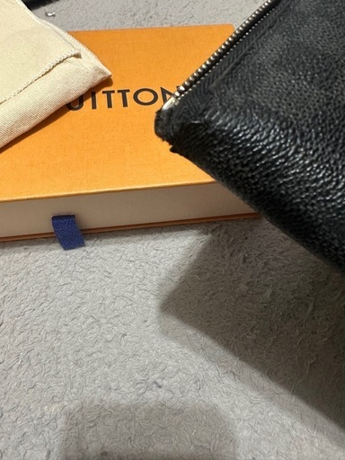 今月末で処分！ルイヴィトン 長財布
