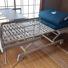 パラマウントベッド　電動　介護ベッド　マットレス付き