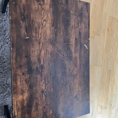 木のテーブルの画像