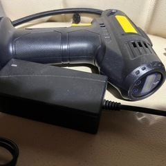 バッテリー車タイヤ空気入れの画像