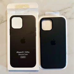 iPhone 12 Proのシリコンケース（MagSafe・純正・黒）の画像