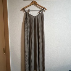 キャミワンピ　濃いベージュ　フリーサイズ