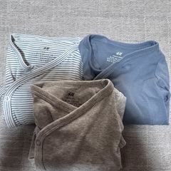 Ｈ＆Ｍ 長袖ロンパース  新生児