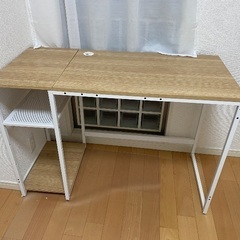 机とオフィスチェア