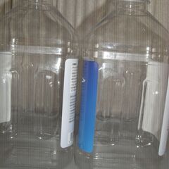 roasis 2リットル　純水容器　２本で100円の画像