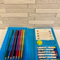 ニトリ 色鉛筆&クレヨンセット 中古の画像