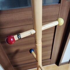木製ポールハンガーの画像