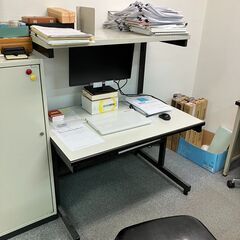 パソコンデスク　2台