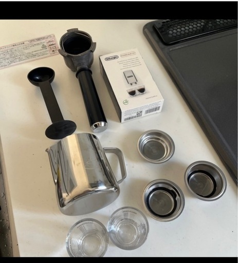 2日後削除／受渡3/30まで】デロンギ デディカ コーヒーメーカー