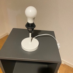 ニトリのテーブルランプの画像