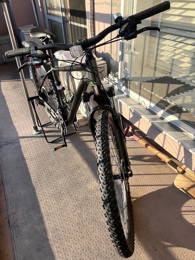 キャノンデールTrail 8マウンテンバイク