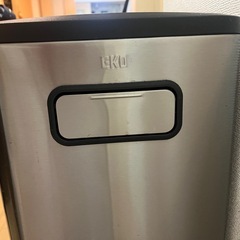 ゴミ箱の画像
