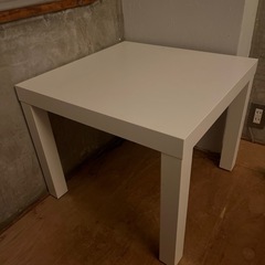 IKEAサイドテーブル白