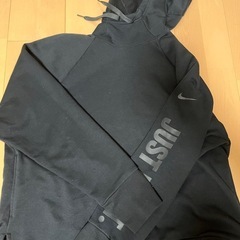 ナイキパーカー