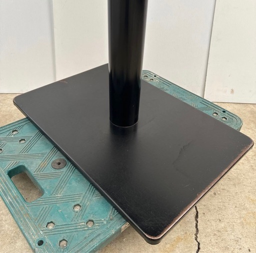 直接引き取り5%OFF カフェテーブル 幅550×750×高さ740mm 角テーブル 木製テーブル 鉄脚 アイアン カフェ 飲食店 ダイニングテーブル 2人掛け ガレージ 厨房機器 厨房用品 中古