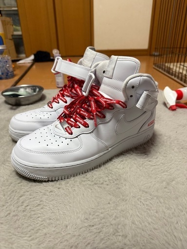 supremeエアフォース1ハイカット　早い者勝ち