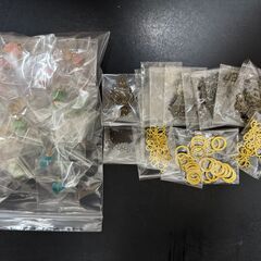 細かいパーツ・ビーズ・フラワーパーツ等　アクセサリーパーツ