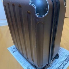 キャリー　　スーツケースの画像
