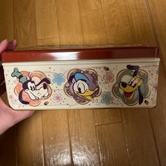 東京ディズニーランド　クッキー缶の画像