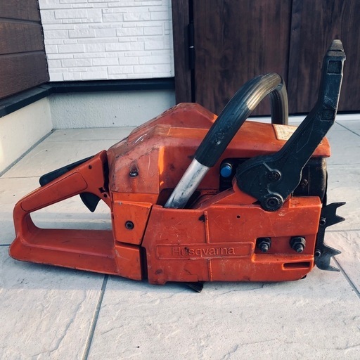ハスクバーナ　Husqvarna 254XP チェーンソー