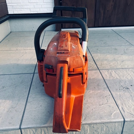 ハスクバーナ　Husqvarna 254XP チェーンソー