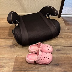 ジュニアシートとサンダル17cm