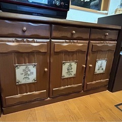 無料差し上げます　食器棚、キッチン収納の画像