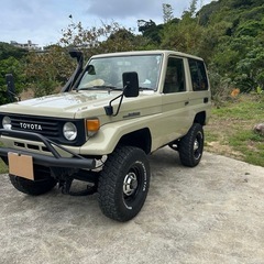 ランクル70の画像