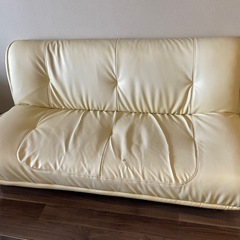 シングルベッドと2人用ソファ譲りますの画像