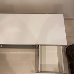 テレビボードの画像